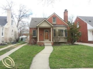 231 Elmwood St, Dearborn, MI 48124