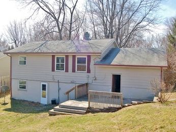 231 David St, Coloma, MI 49038