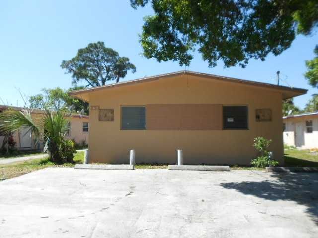 617 S 17th St, Fort Pierce, FL 34950