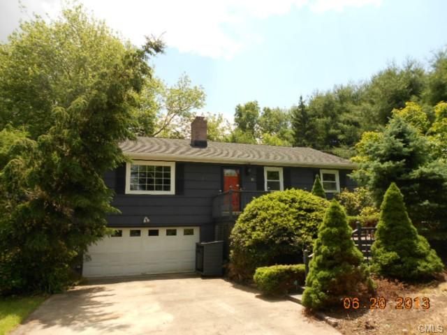 18 Greenfield Hill Rd, Monroe, CT 06468