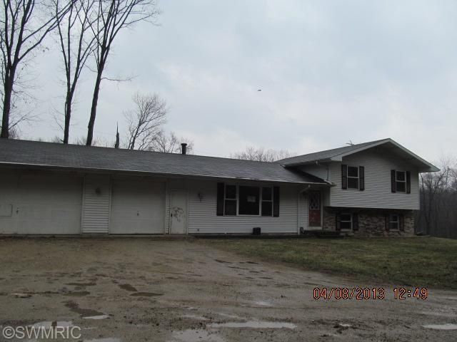 2313 38th St, Allegan, MI 49010