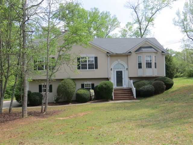 31 Country Ct, Carrollton, GA 30116