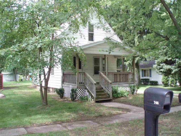 745 Mill St, Algonac, MI 48001