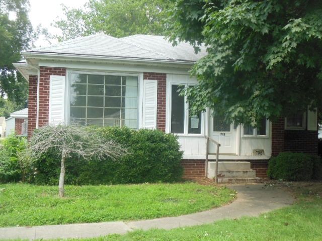 1708 Taylor Ave, Evansville, IN 47714