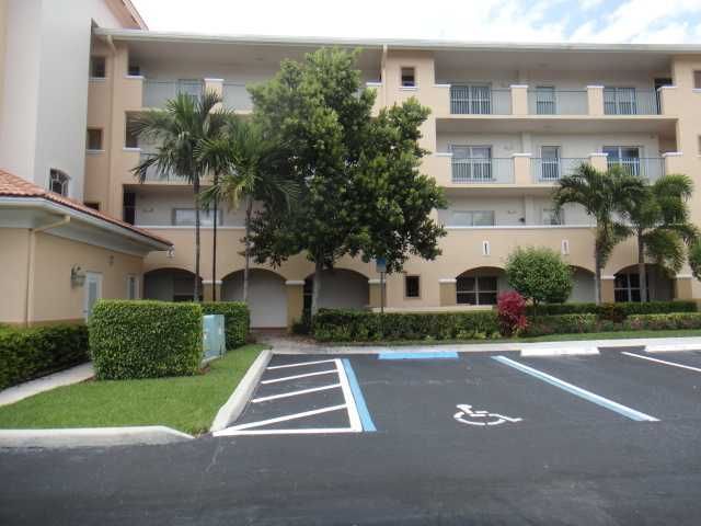 5938 Crystal Shores Dr Apt 106, Boynton Beach, FL 33437