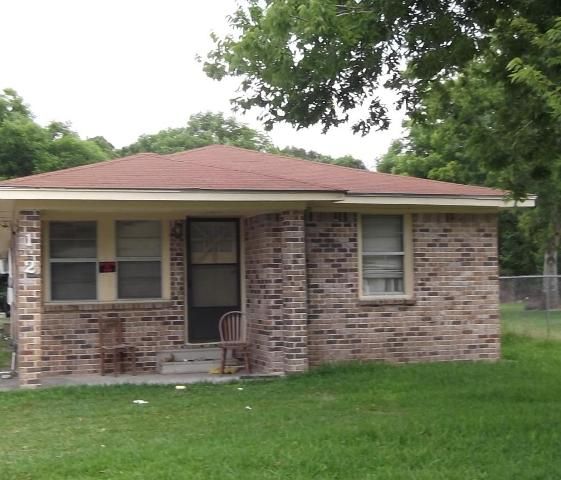 122 S Bell Dr, Texas City, TX 77591