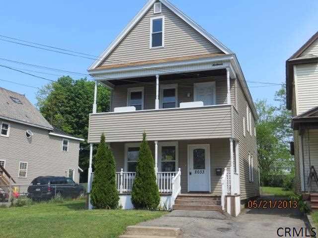 2033 Neil St, Schenectady, NY 12306