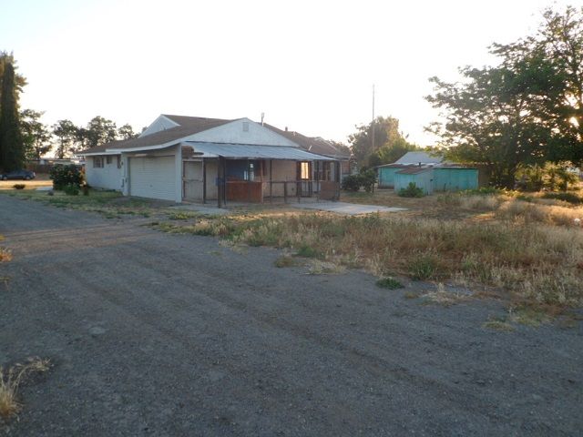 242 Poppy Avenue, Patterson, CA 95363