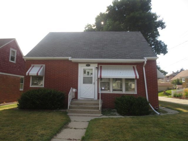 3066 S 33rd St, Milwaukee, WI 53215