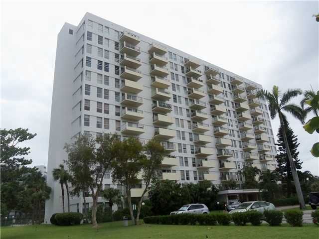 880 Ne 69th St Apt 2j, Miami, FL 33138