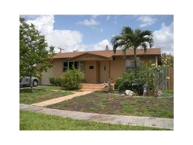 7551 RALEIGH, Hollywood, FL 33024