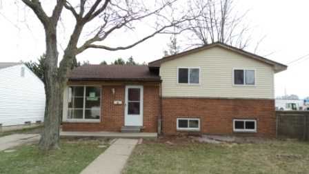 29239 Cambridge St, Garden City, MI 48135