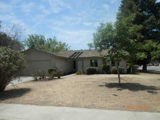 2717 N Central St, Visalia, CA 93291