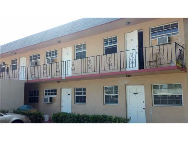 123 N 61ST AV # 2, Hollywood, FL 33024