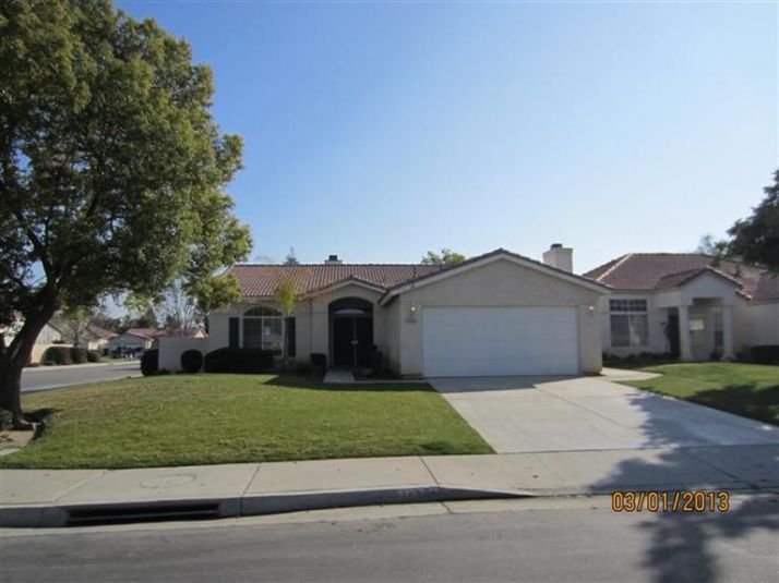 10703 Tivoli Ct, Bakersfield, CA 93311