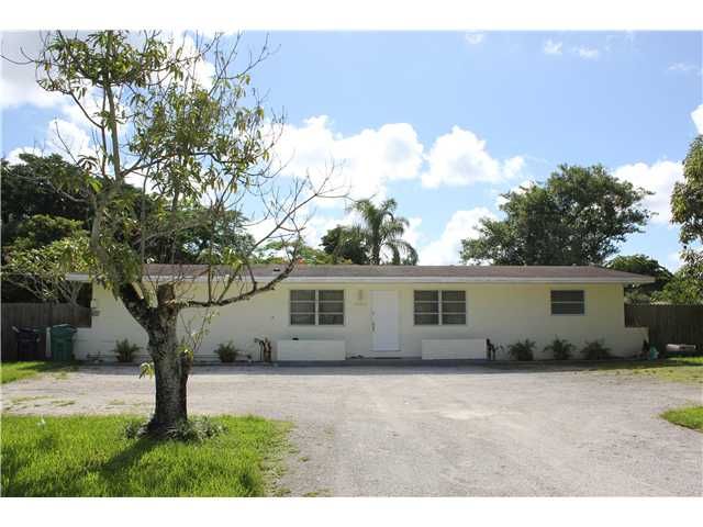 10245 SW 125 AV, Miami, FL 33186