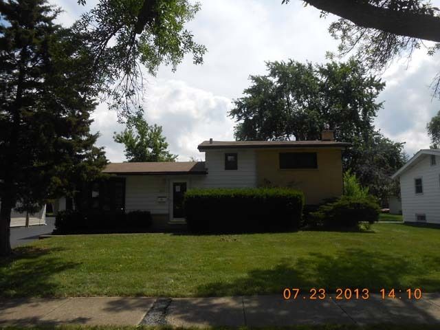 501 E Highland Ave, Mount Prospect, IL 60056