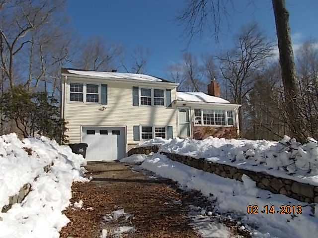 26 Patmar Dr, Monroe, CT 06468