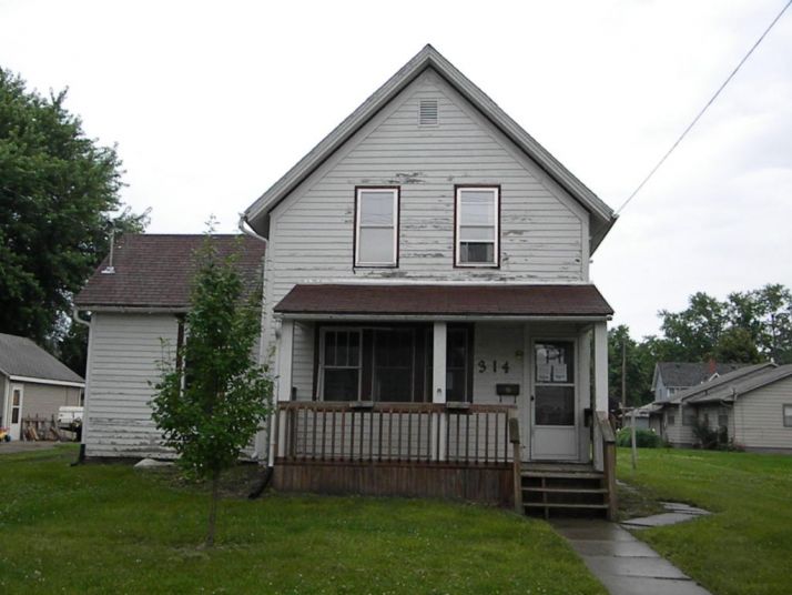 314 E Chestnut St, Clarinda, IA 51632