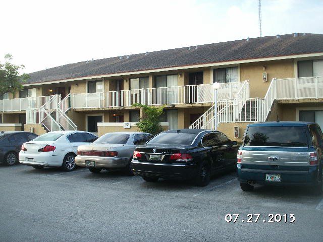 430 NW 214 St Unit 203  Bldg 19, Miami, FL 33169