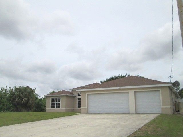 2505 34th St Sw, Lehigh Acres, FL 33976