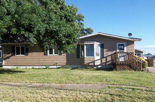 1809 W 3rd Pl, Indianola, IA 50125