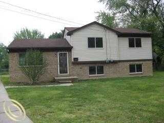 32317 Kalamazoo St, Westland, MI 48186