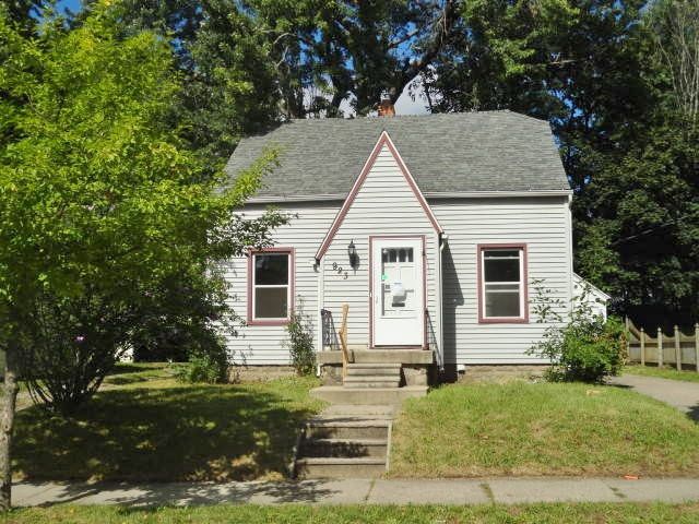 923 Cawood St, Lansing, MI 48915