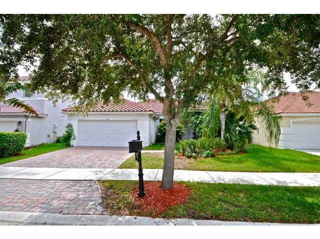 4032 STAGHORN LN, Fort Lauderdale, FL 33331