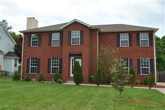 704 Rocky Ridge Cir, La Vergne, TN 37086