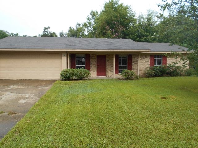 5827 Deer Trail, Jackson, MS 39211