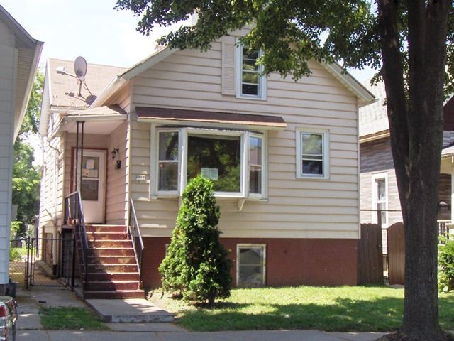 1913 S 9th Street, Milwaukee, WI 53204