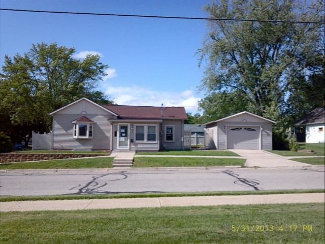 1505 25th St, Monroe, WI 53566