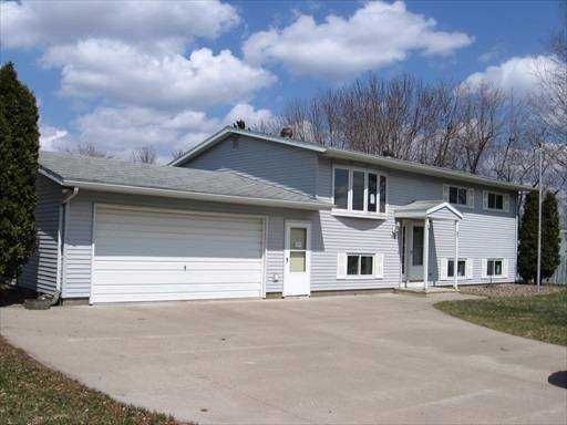 525 Birch St, Onalaska, WI 54650