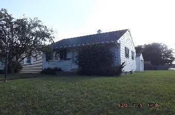 1647 N Wellington St, South Bend, IN 46628