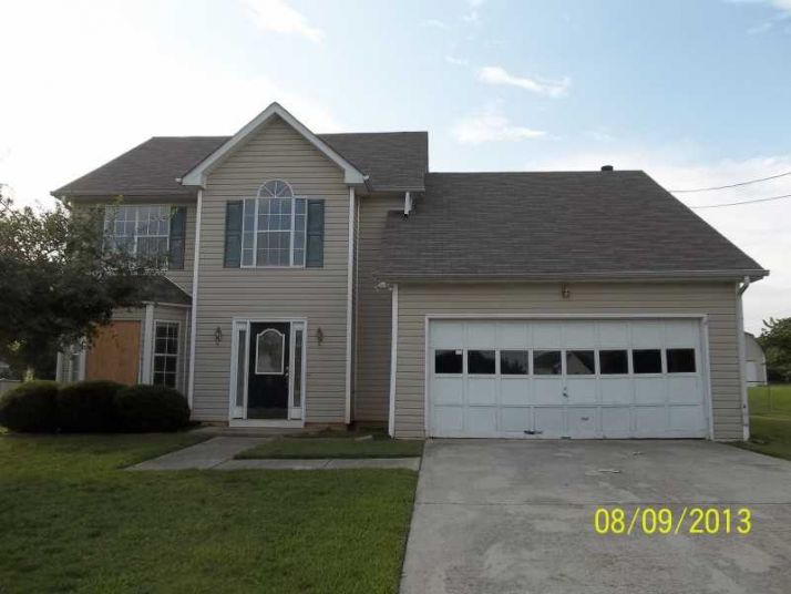 2282 Pixie Rose Ln, Loganville, GA 30052