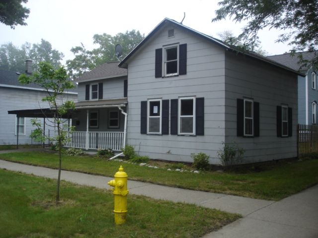 502 Madison St, Grand Haven, MI 49417