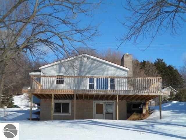 11256 Se Torch Lake Dr, Alden, MI 49612