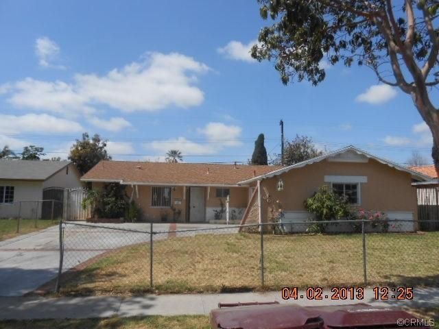 1406 S Mohawk Dr, Santa Ana, CA 92704