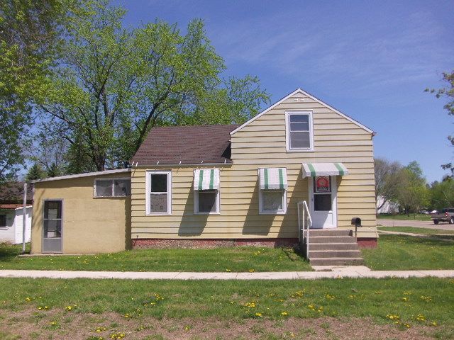 605 E Geneva St, Delavan, WI 53115