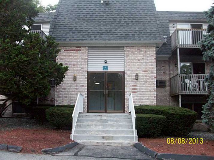 1560 Douglas Ave Apt B18, Providence, RI 02904