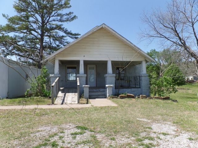 314 N A St, Kiefer, OK 74041