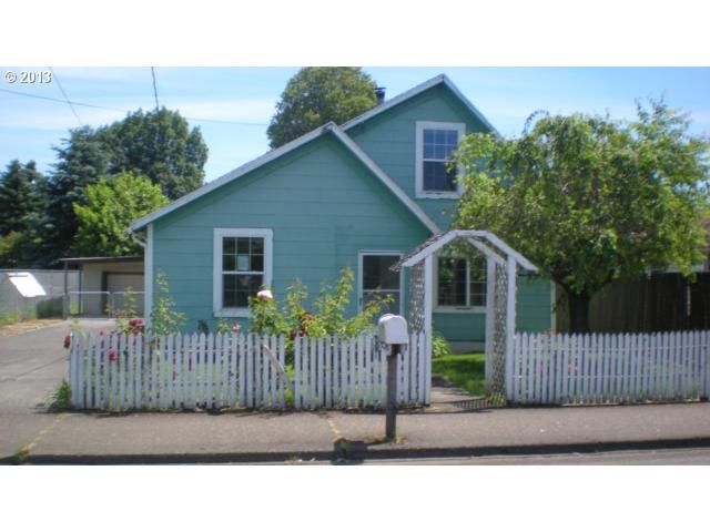 1127 Linn Ave, Oregon City, OR 97045