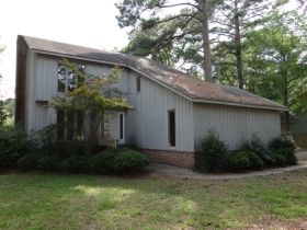 4601 Pinehurst Dr N, Wilson, NC 27896