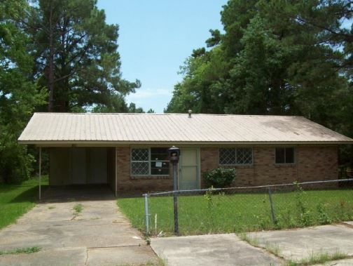 80 Charmingdale Dr N, Monroe, LA 71202