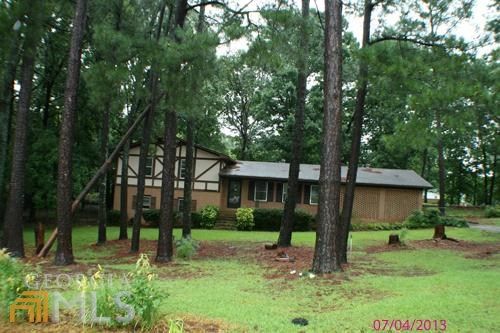 243 Ellen St, Hartwell, GA 30643