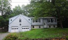 22 Webster St Springvale, ME 04083