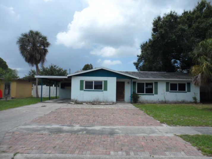 959 Narcissus St, North Fort Myers, FL 33903