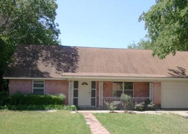 1102 Rosewood Ln, Arlington, TX 76010