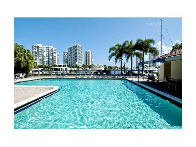 3501 MAGELLAN CR # 637, Miami, FL 33180